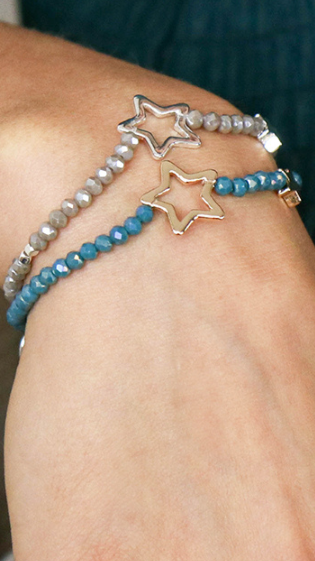 GREY BEAD BRACELET WITH SILVER PLATED STARS